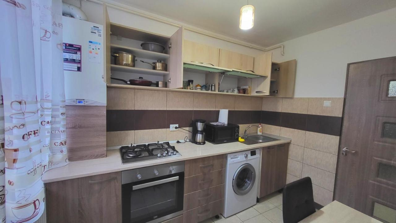 Apartament Navi Onesti Bagian luar foto