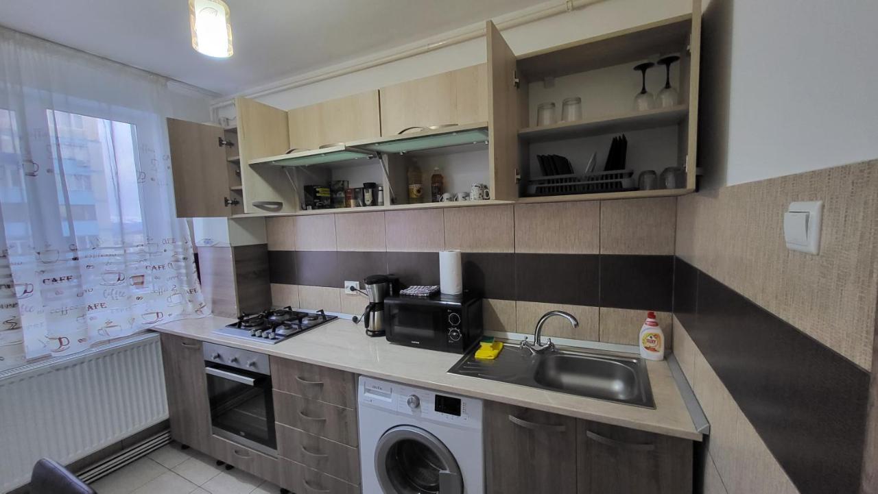 Apartament Navi Onesti Bagian luar foto