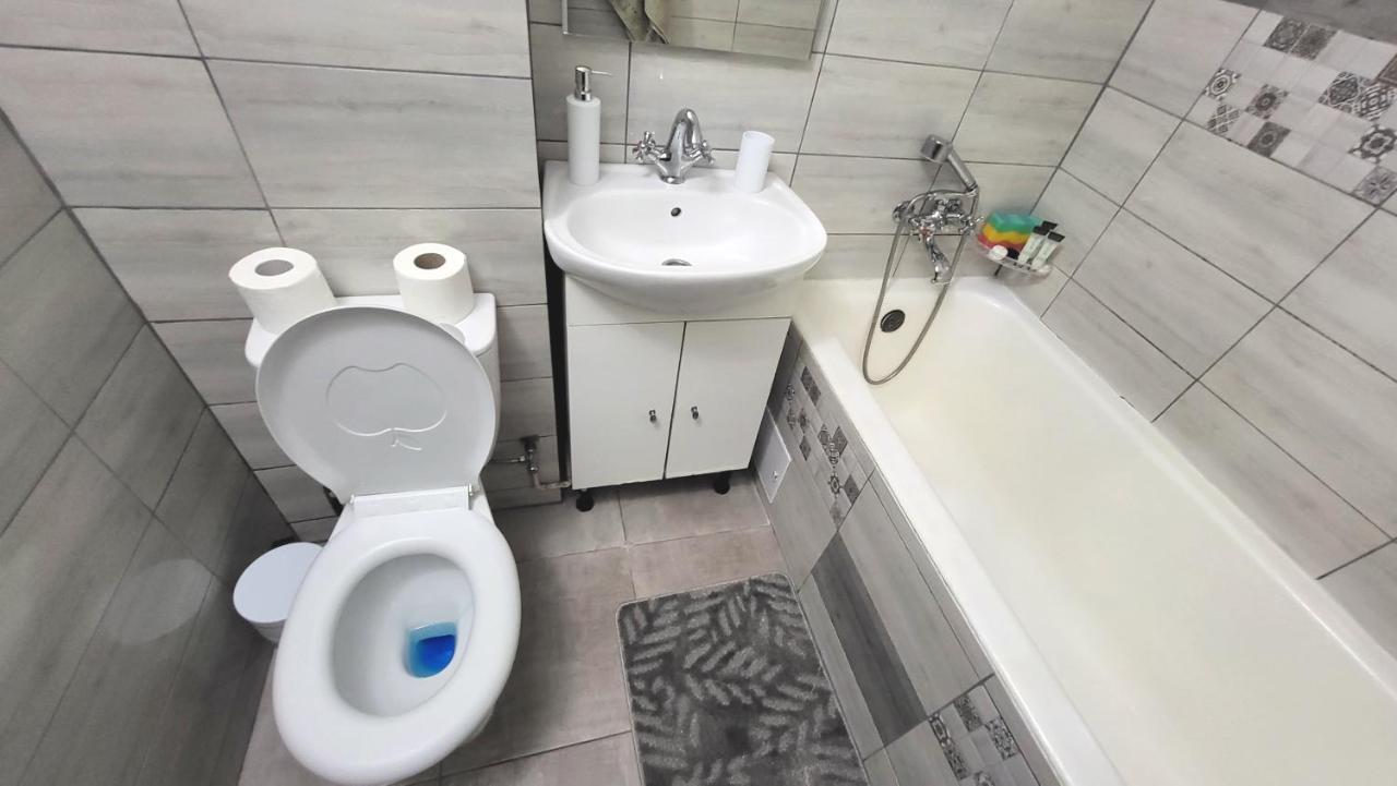 Apartament Navi Onesti Bagian luar foto